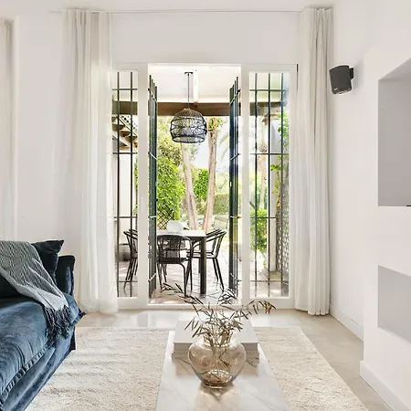 Cozy Townhouse With Rooftop Terrace And Pool Дом отдыха Марбелья