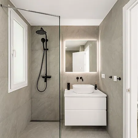 Cozy Townhouse With Rooftop Terrace And Pool Casa vacanze