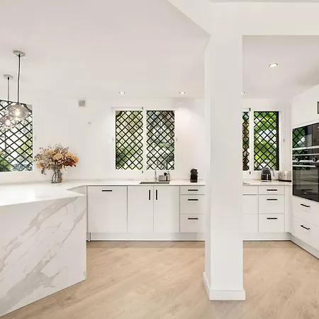 Casa vacanze Cozy Townhouse With Rooftop Terrace And Pool *