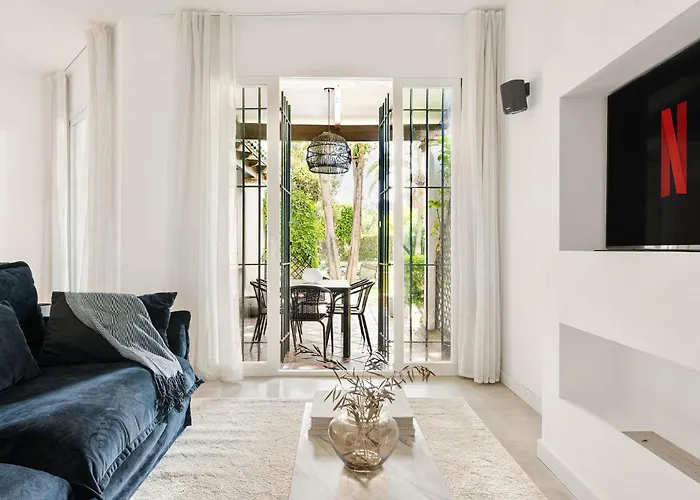 Cozy Townhouse With Rooftop Terrace And Pool Tatil Evi Marbella