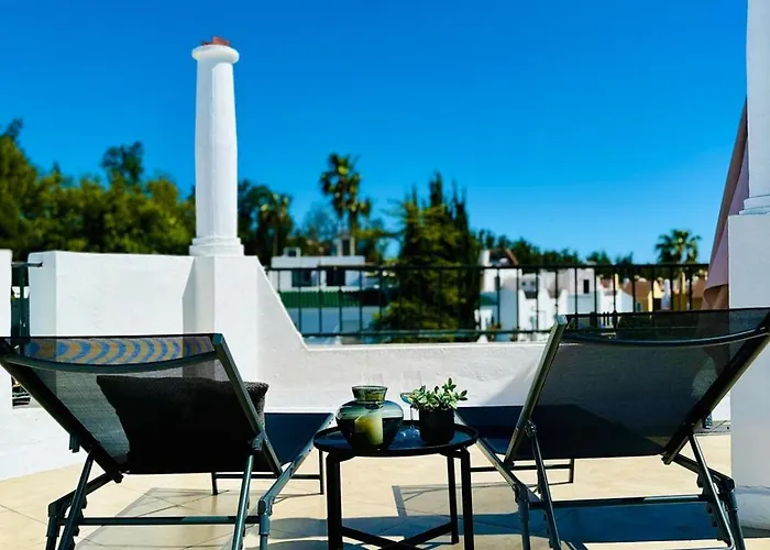 Tatil Evi Cozy Townhouse With Rooftop Terrace And Pool Marbella