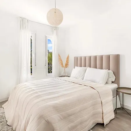 Feriehus Cozy Townhouse With Rooftop Terrace And Pool *