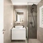 Hébergement de vacances Cozy Townhouse With Rooftop Terrace And Pool Marbellac