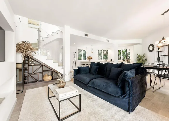 Cozy Townhouse With Rooftop Terrace And Pool *